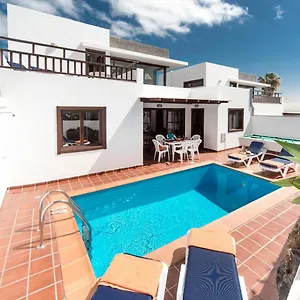 Julianne 3 Villa